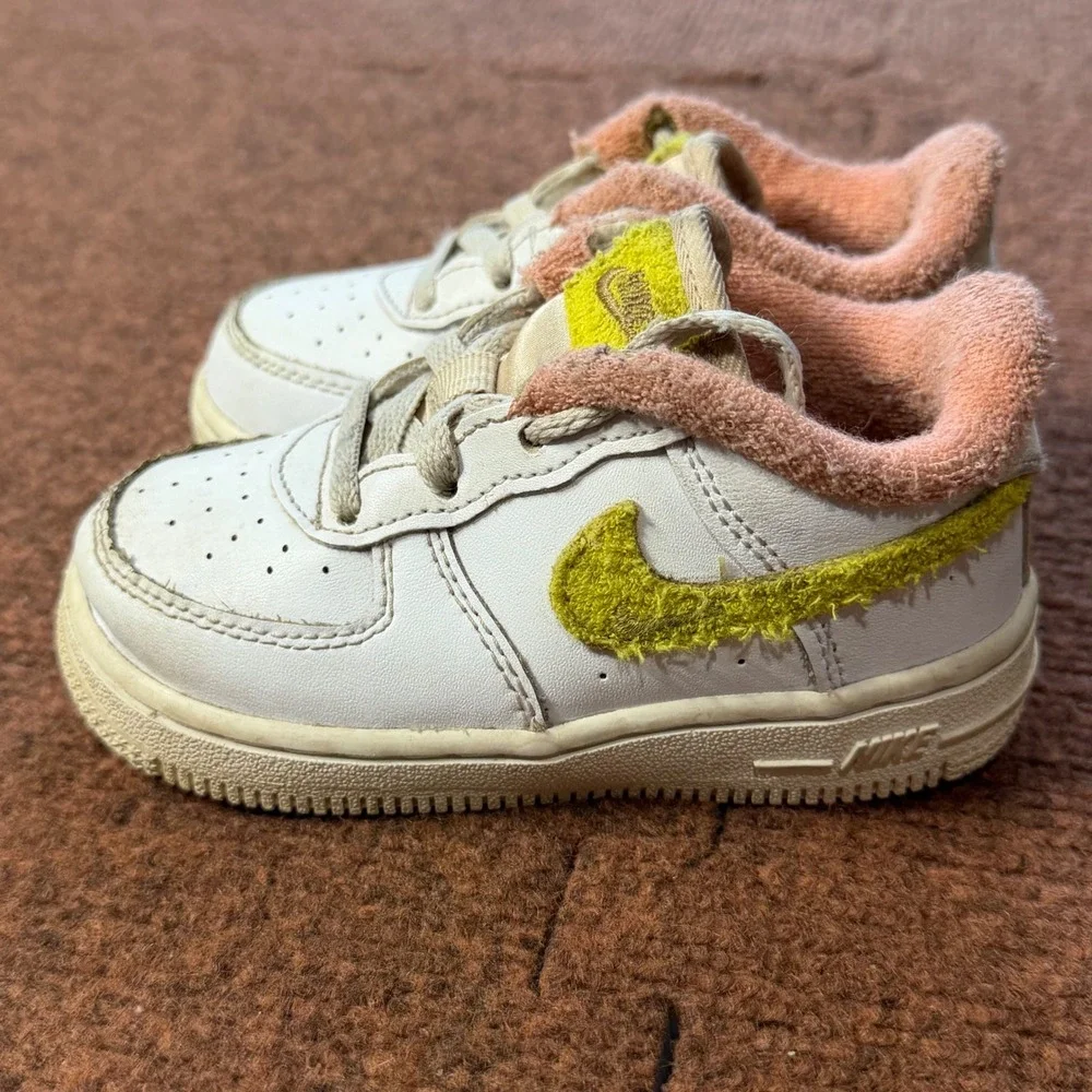 A+ Nike Air Force 1 Low Toddler 7C White Lime Green Peach DV2200-100 Sneaker